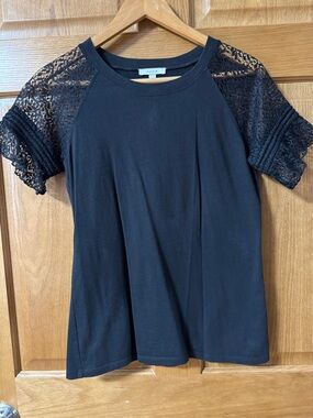 Women's Black Lace Raglan Sleeve Tee